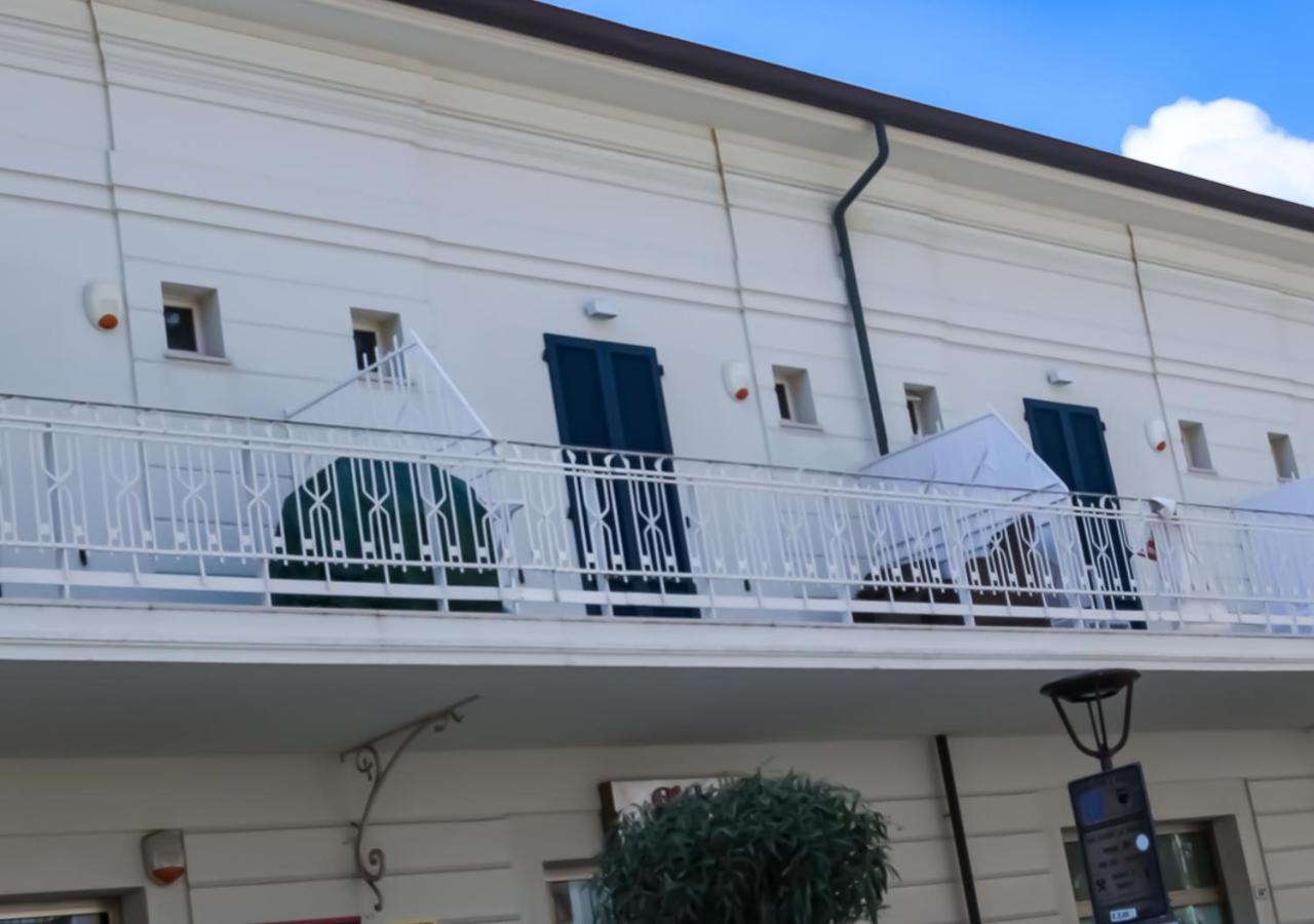 Bmp Apartment Atmosphere 1 Centrale Con Garage 里乔内 外观 照片